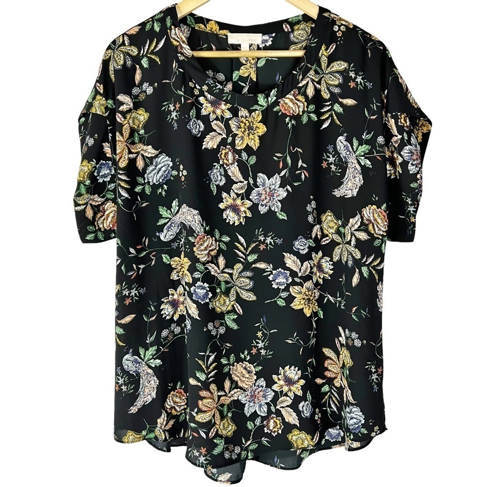 &. Layered Fall Floral‎ Blouse